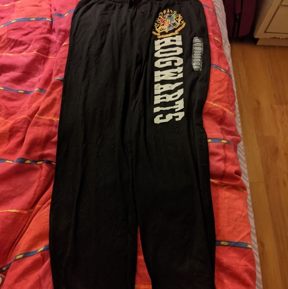 Hogwarts Sweatpants - Picture 1 of 1